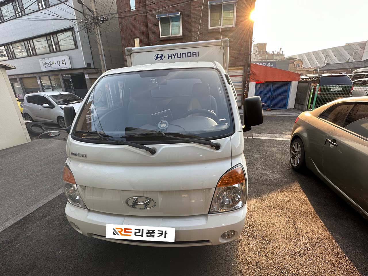 킬로수와 상태 모두 만족스러운 포터2 내장탑 중고차 리품카에서!