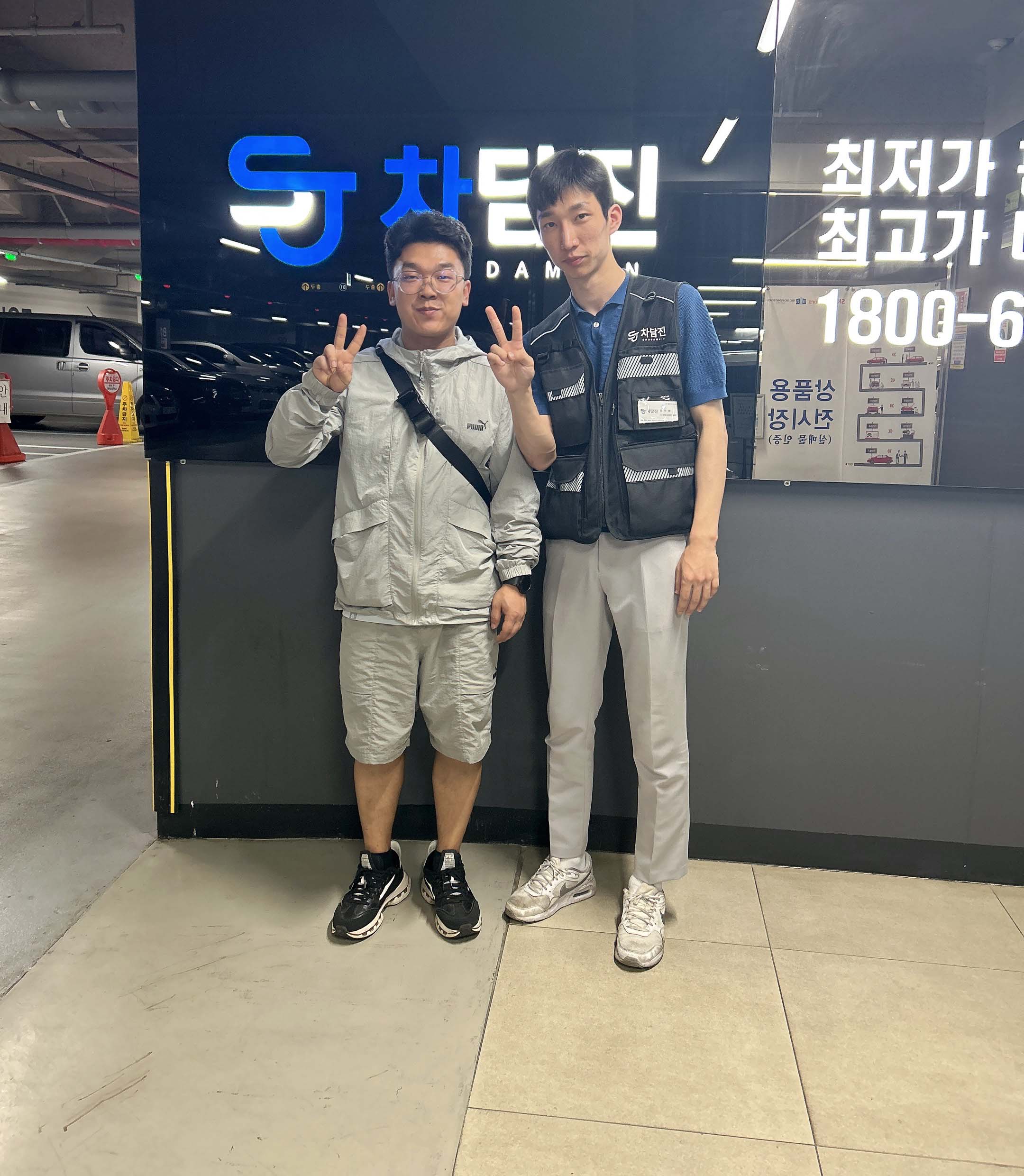 상태 좋은 아반떼 중고차 구입한 중국인 고객님!