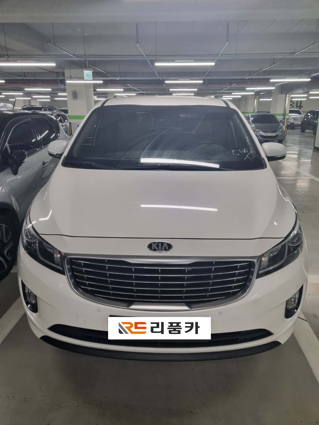 9t6756slmgi.jpg