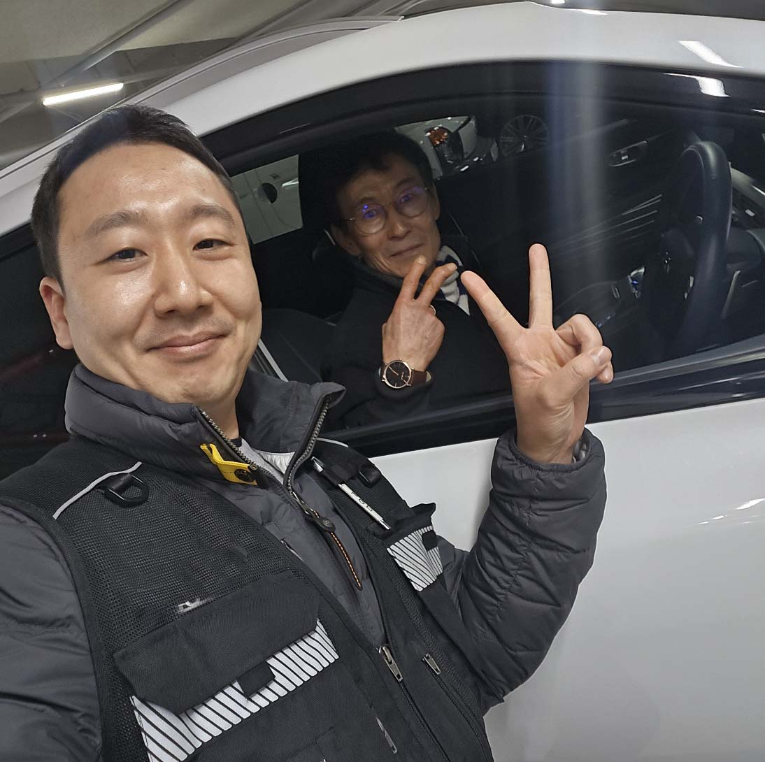컨디션 좋은 넥쏘 중고차 차량 출고 상담