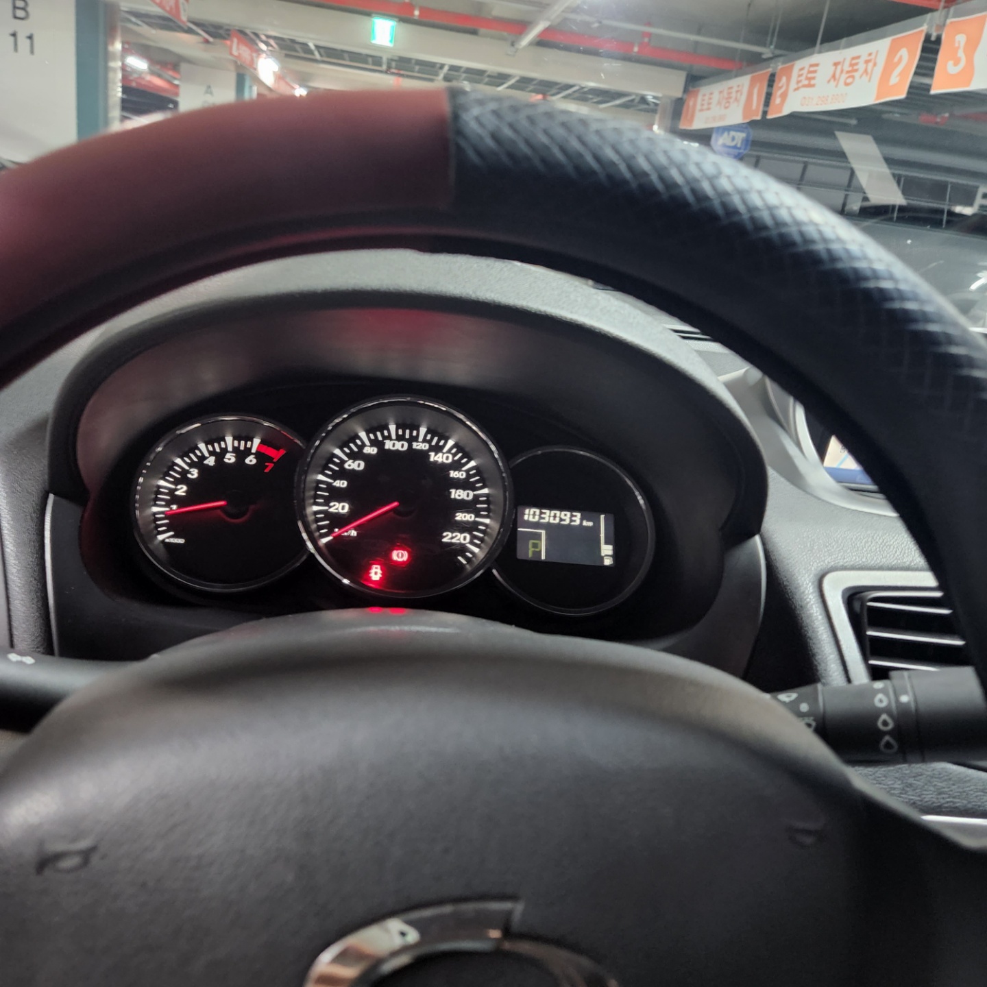 33f4sn6pl702.jpg