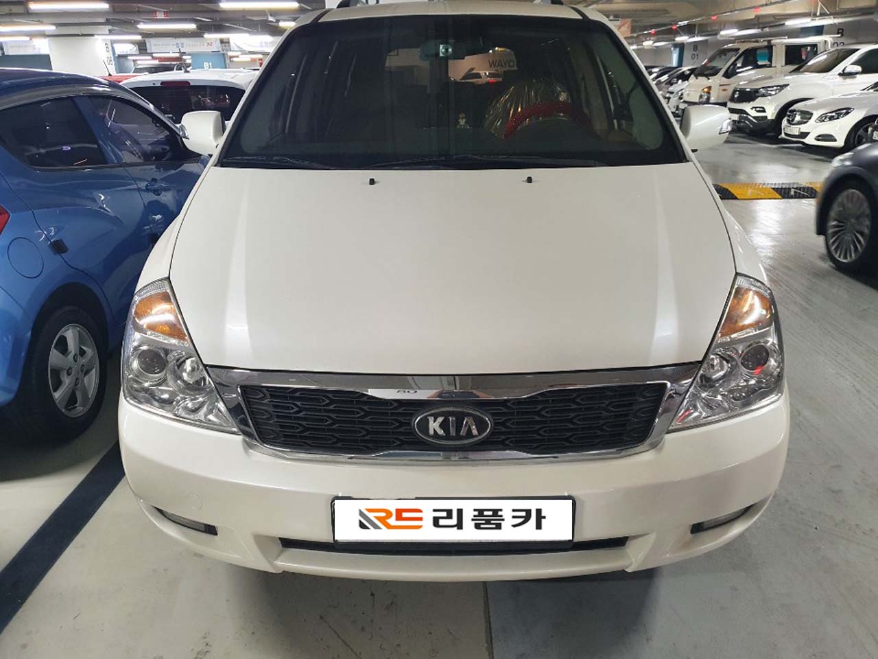 아내가 사용할 그랜드카니발 중고차