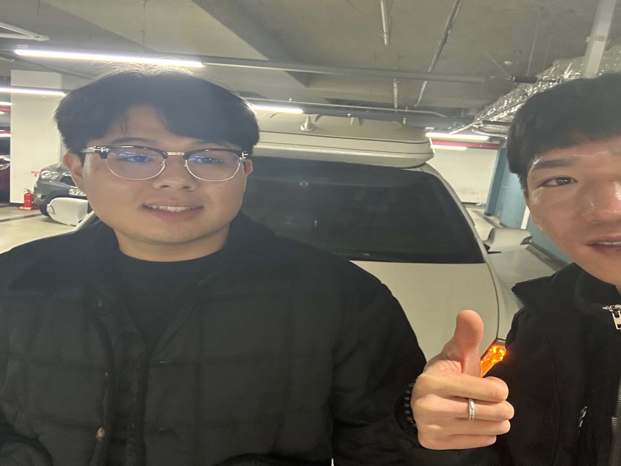 부산 고객님이 1년만 탈 그랜드 카니발 리무진 중고차