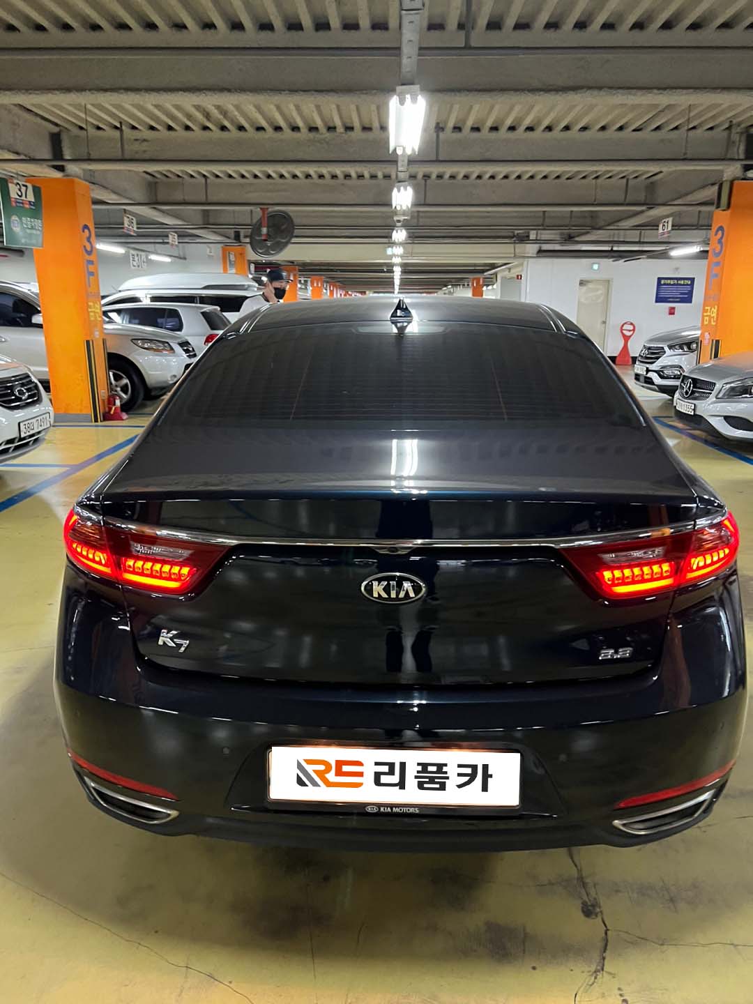 1z4pq4icrl9a.jpg